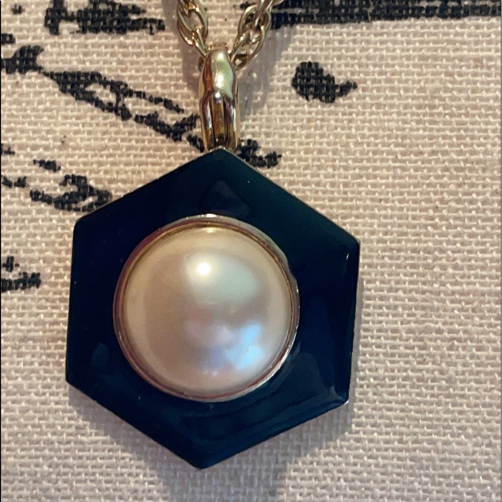Vtg Hobe hexagon black enamel and faux pearl pendant